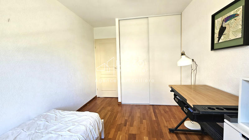 Appartement - 111 m² - 5 pièces