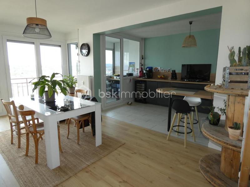 Appartement - 84 m² - 4 pièces