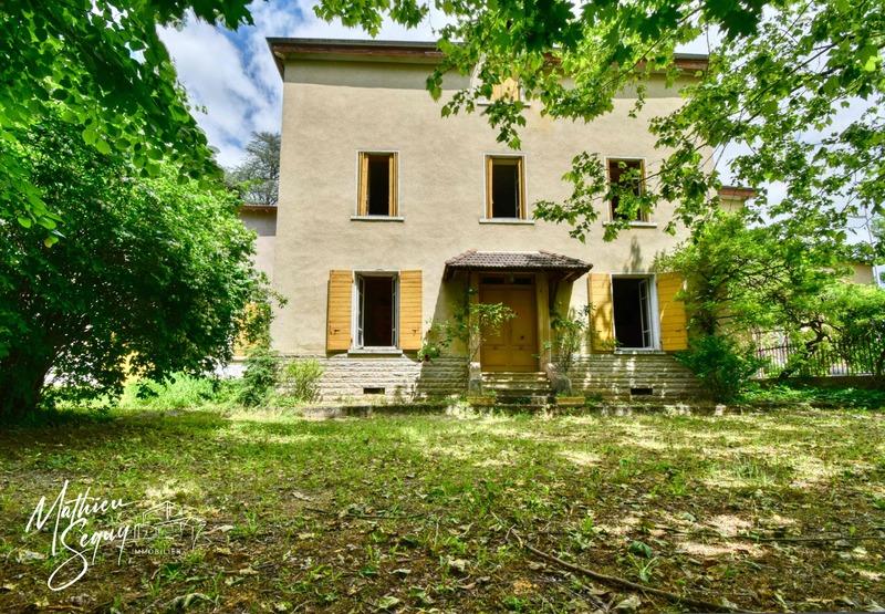 Appartement - 111 m² - 5 pièces