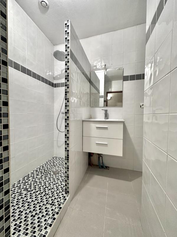 Maison - 94 m² - 5 pièces