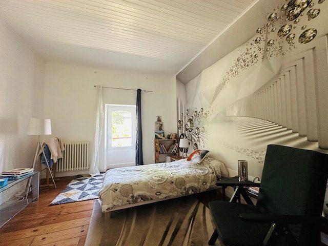 Maison ancienne - 287 m² - 10 pièces