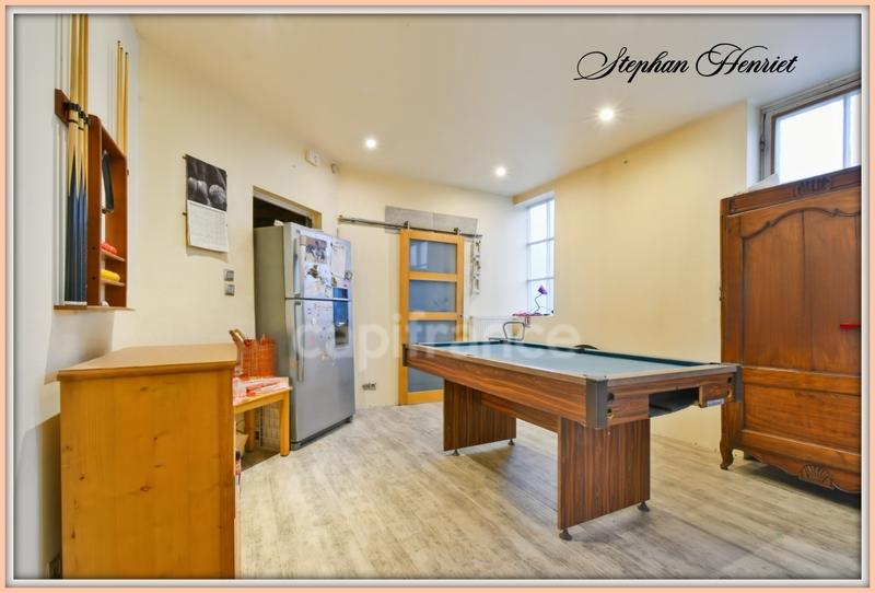 Maison - 262 m² - 12 pièces