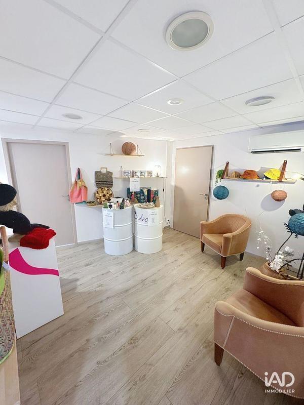 Local commercial - 104 m²