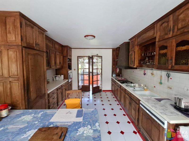 Maison de ville - 201 m² - 9 pièces