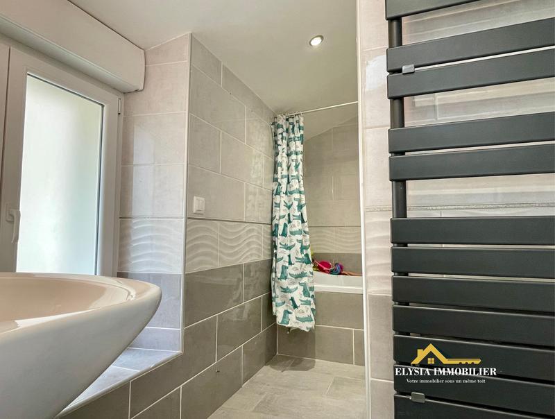 Maison - 138 m² - 5 pièces