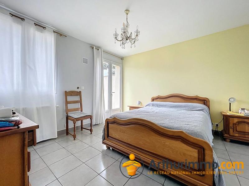 Maison - 225 m² - 10 pièces