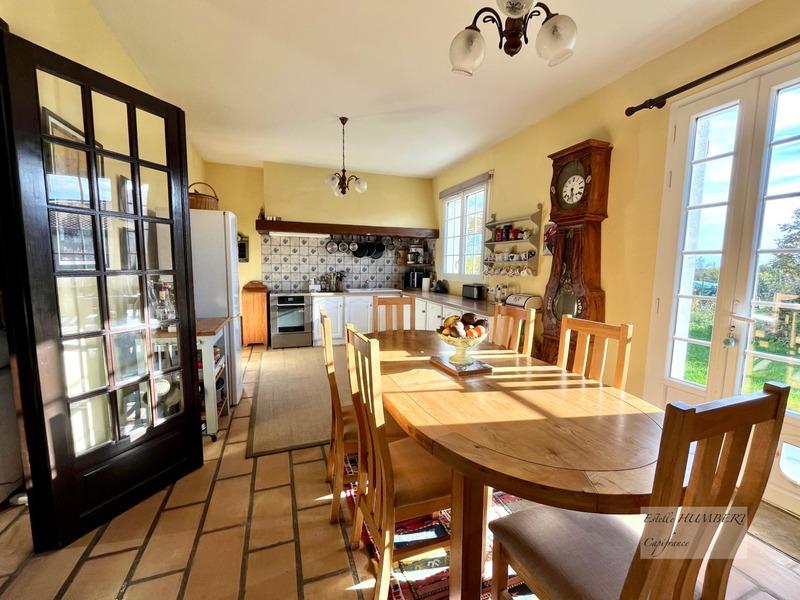 Maison - 105 m² - 4 pièces