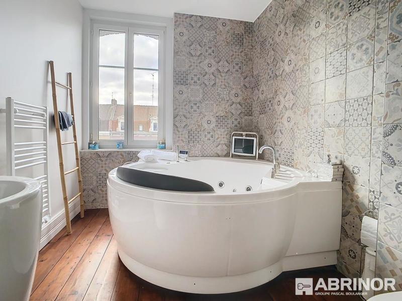 Maison bourgeoise - 162 m² - 7 pièces