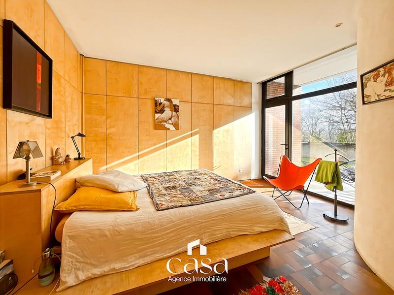 Maison - 408 m² - 9 pièces