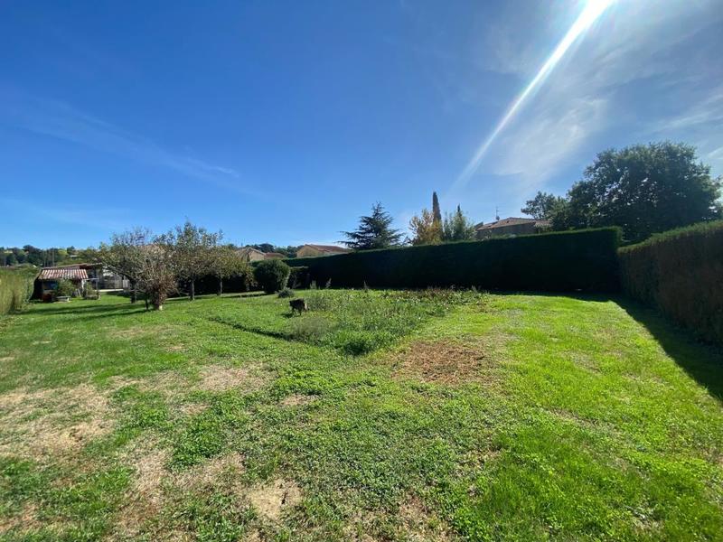 Terrain constructible - 684 m²