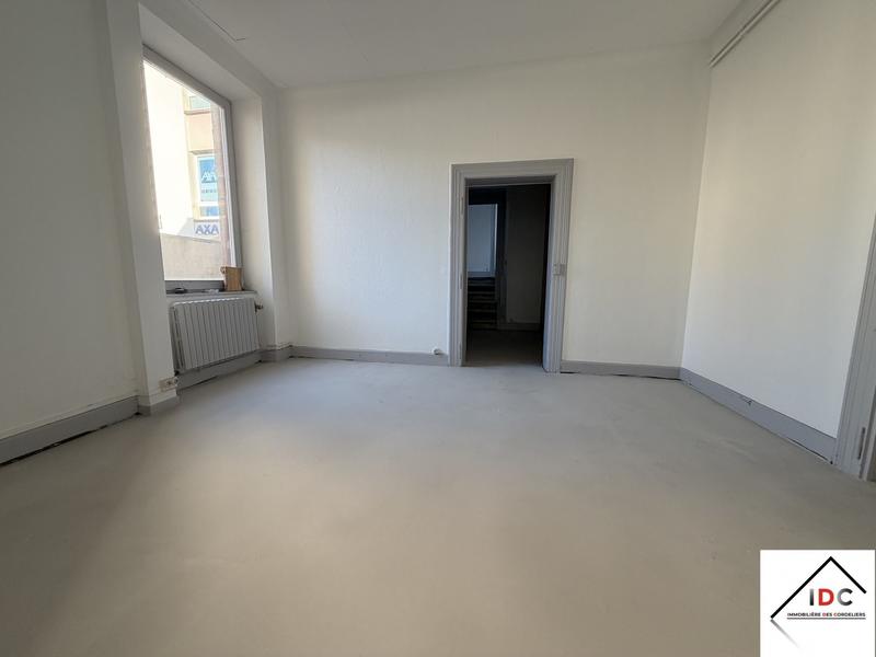 Local d'activités - 159 m² - 7 pièces