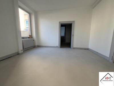 Local d'activités - 159 m² - 7 pièces