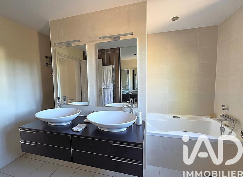 Maison - 176 m² - 6 pièces