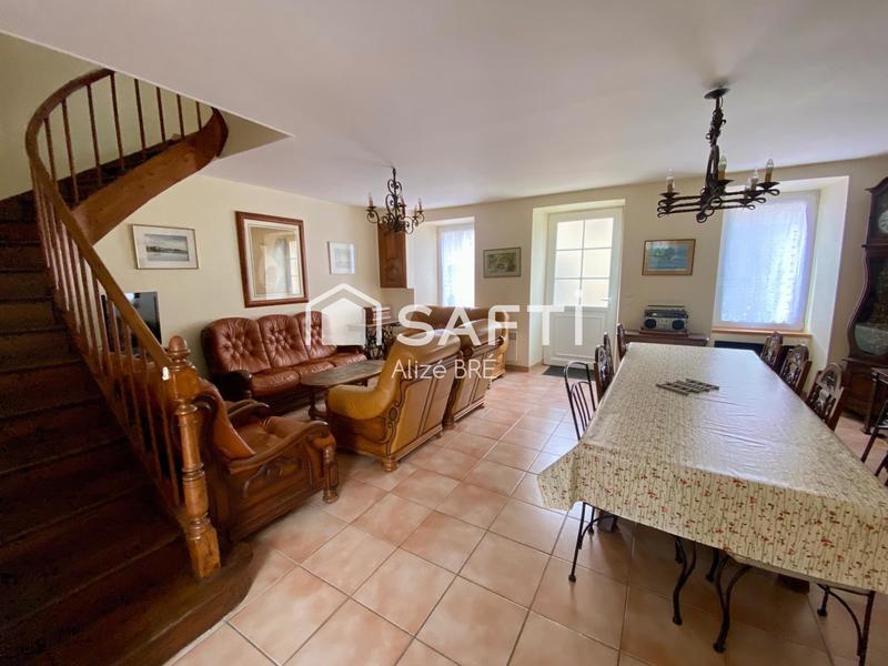 Maison - 101 m² - 5 pièces