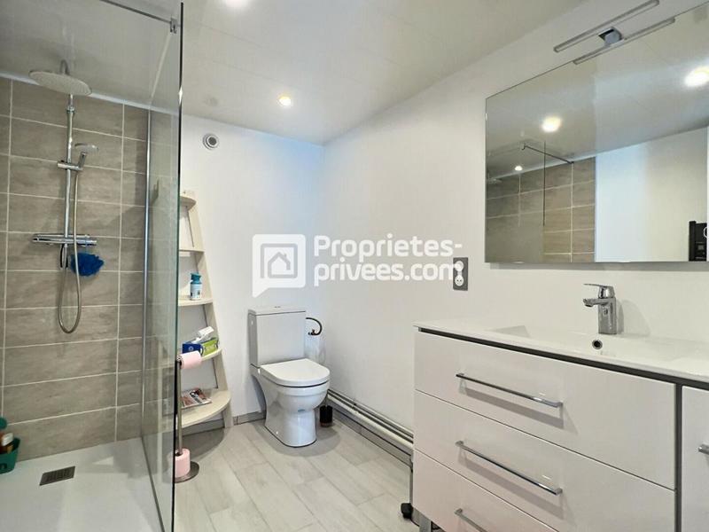 Maison - 186 m² - 9 pièces