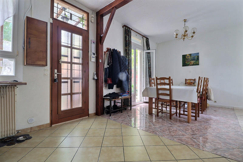 Maison - 102 m² - 6 pièces