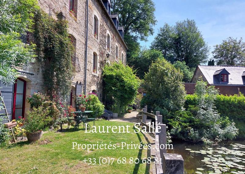 Moulin - 621 m² - 16 pièces