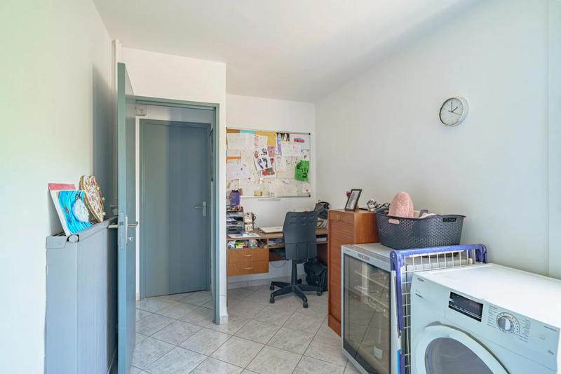 Appartement - 79 m² - 4 pièces