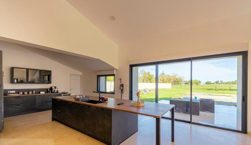 Maison - 260 m² - 6 pièces