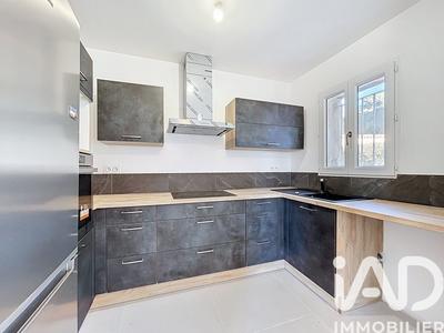 Appartement - 95 m² - 4 pièces