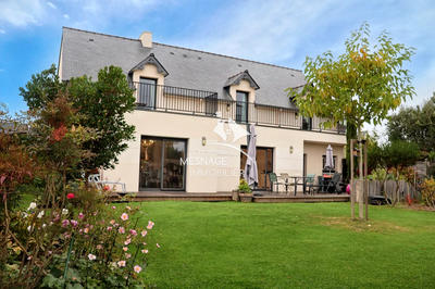 Maison contemporaine - 168 m² - 7 pièces