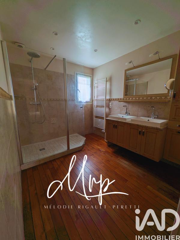 Maison - 197 m² - 7 pièces