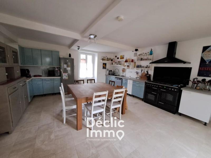 Propriété - 350 m² - 12 pièces