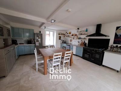 Propriété - 350 m² - 12 pièces