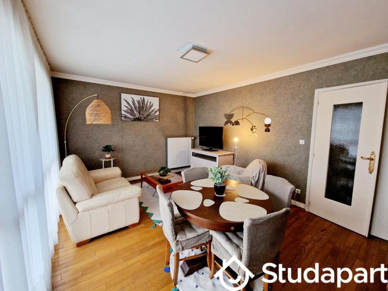 Chambre - 12 m² - 1 pièce