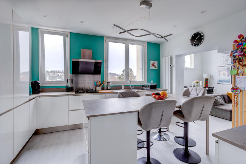 Appartement - 102 m² - 4 pièces