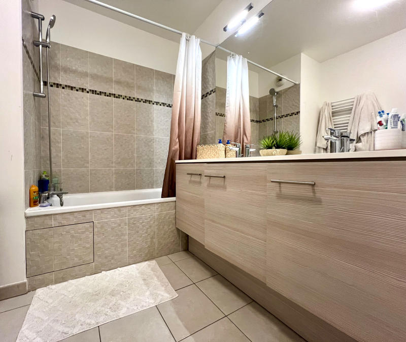 Appartement - 64 m² - 3 pièces