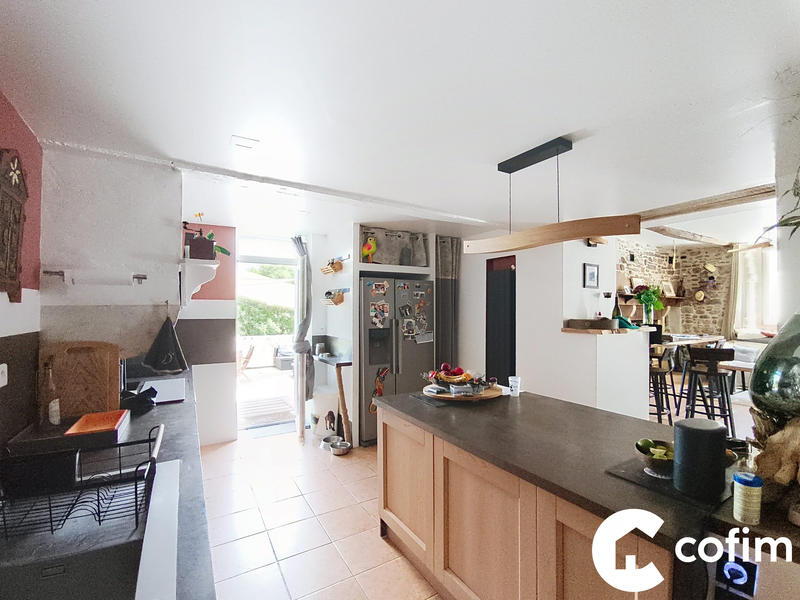 Maison - 372 m² - 7 pièces