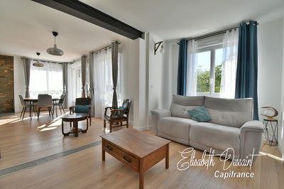 Maison - 196 m² - 7 pièces