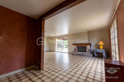 Maison traditionnelle - 163 m² - 6 pièces