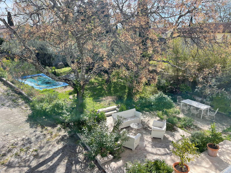 Maison - 220 m² - 6 pièces