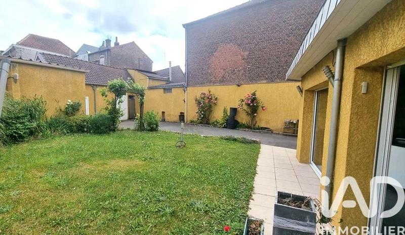 Maison de ville - 260 m² - 9 pièces