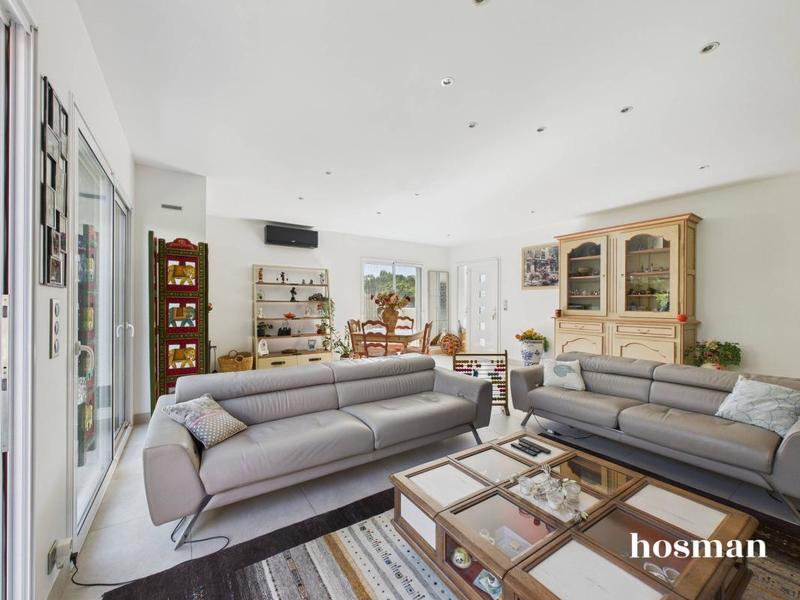 Maison - 167 m² - 5 pièces