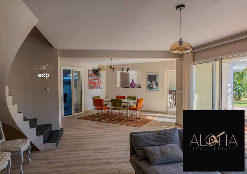 Villa - 260 m² - 8 pièces