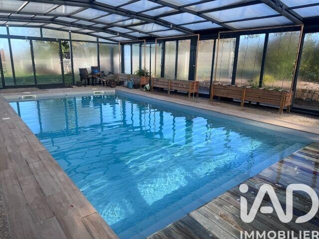 Maison - 219 m² - 6 pièces