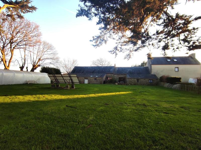 Maison - 300 m² - 10 pièces