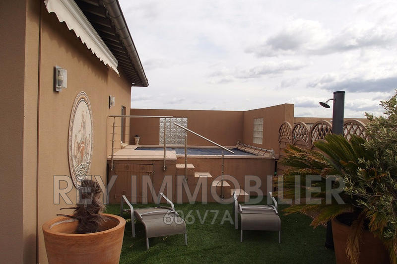 Villa - 169 m² - 6 pièces