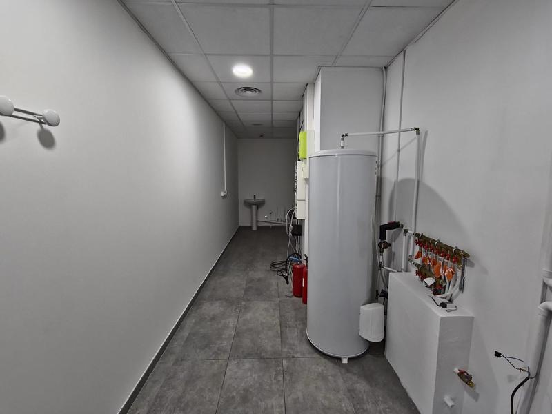 Local commercial - 74 m² - 1 pièce