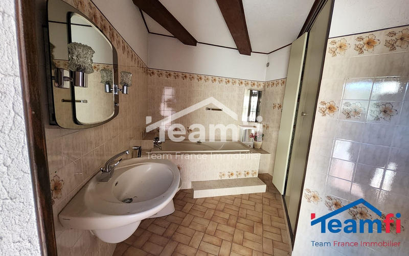 Appartement - 141 m² - 6 pièces