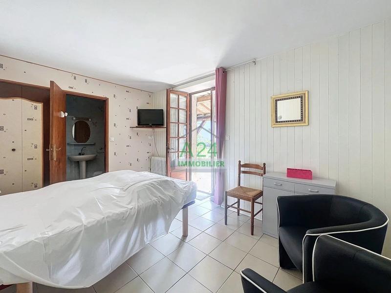 Maison - 500 m² - 18 pièces