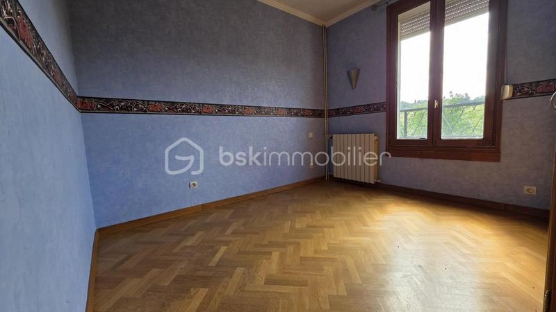 Maison - 300 m² - 10 pièces