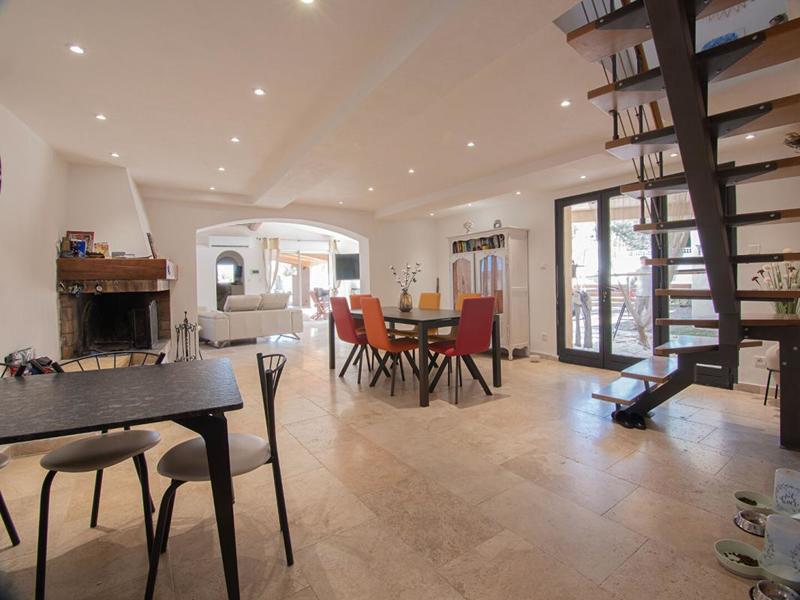 Maison - 141 m² - 4 pièces