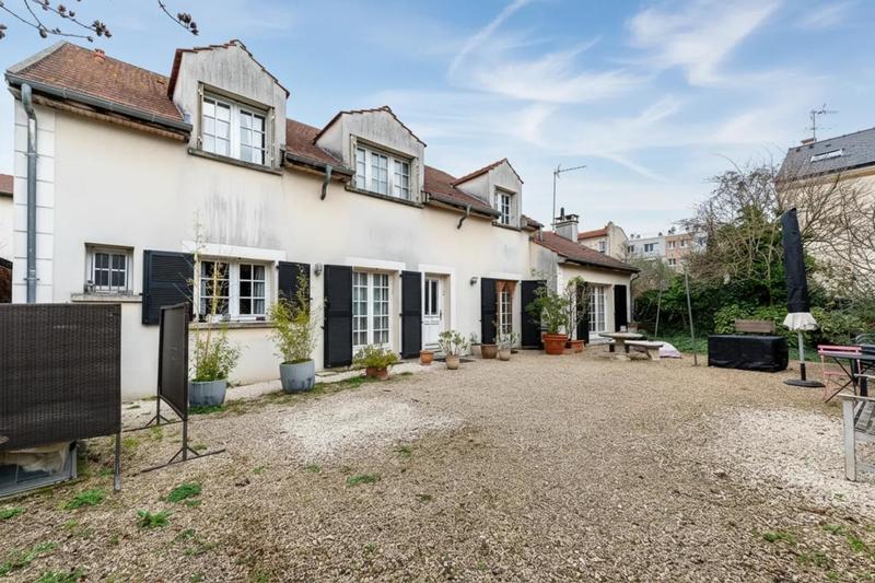 Maison - 103 m² - 5 pièces