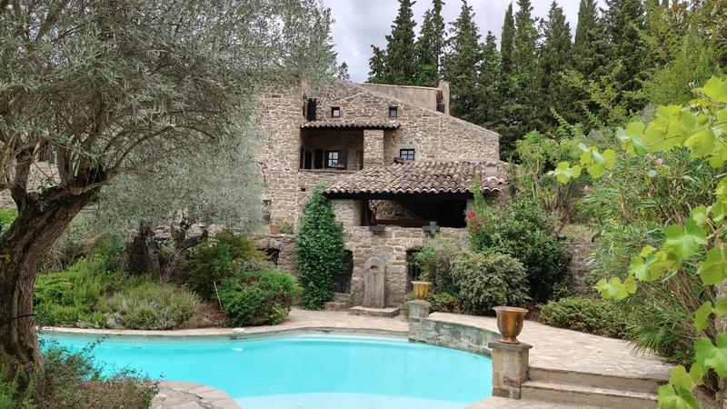 Maison - 245 m² - 10 pièces