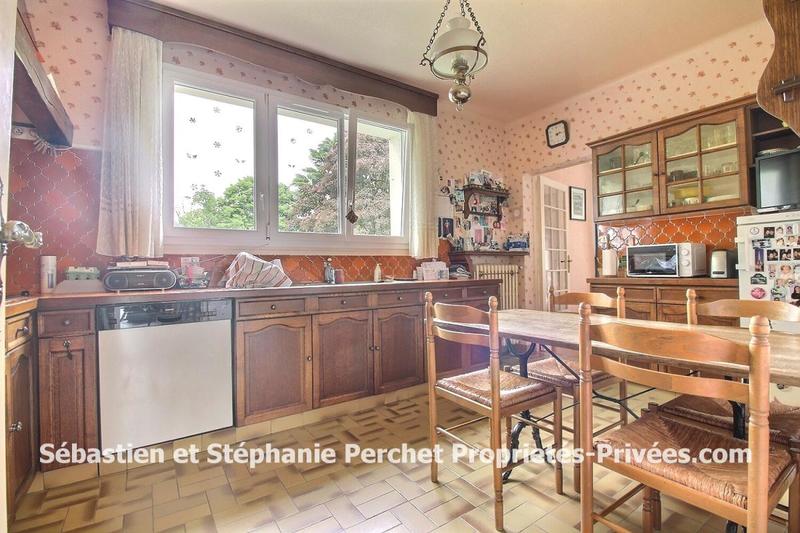 Maison - 229 m² - 8 pièces