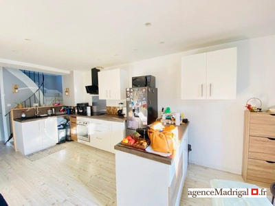 Appartement - 79 m² - 4 pièces